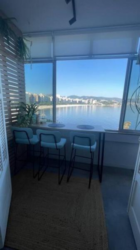Apartamento com vista ao Mar
